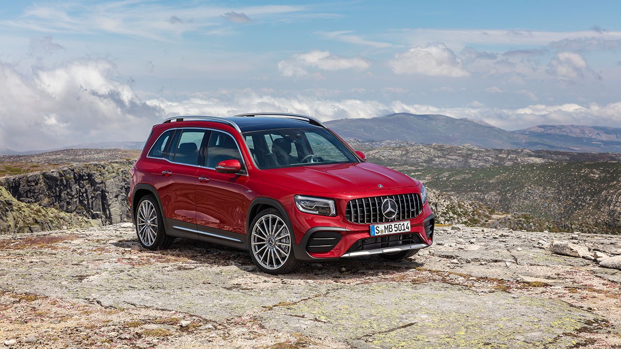 Mẫu SUV 7 chỗ Mercedes-Benz GLB 35 4MATIC 2021 của thương hiệu xe sang Đức có giá 2,69 tỷ đồng