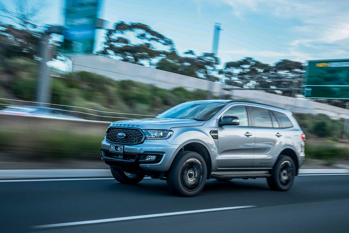 10 Điều Bạn Kh&ocirc;ng N&ecirc;n Bỏ Lỡ Với Ford Everest.