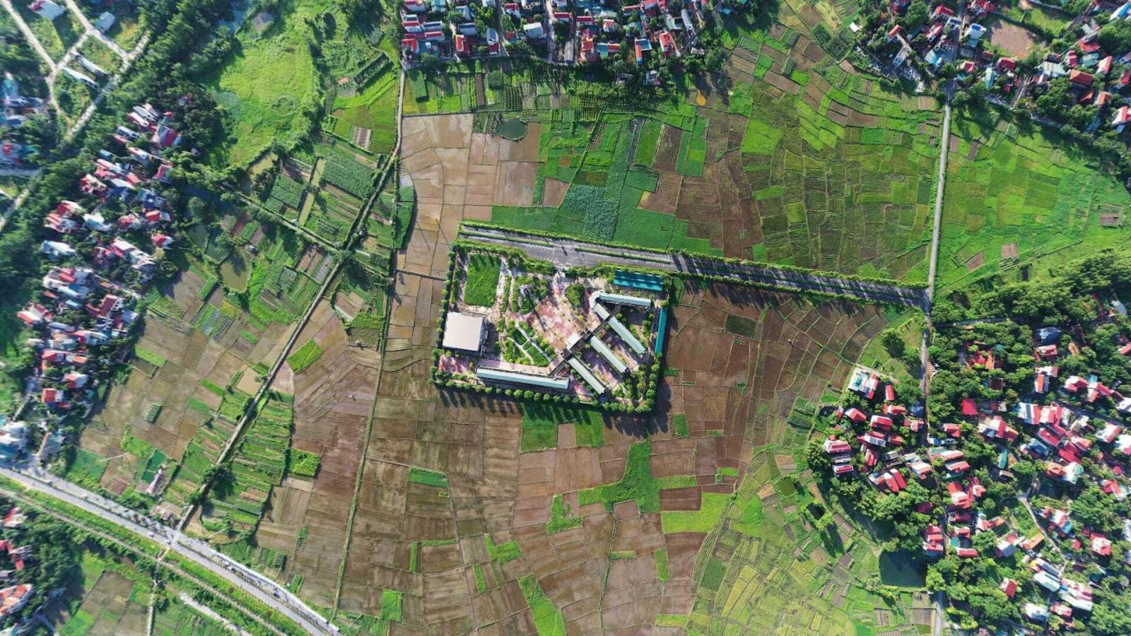 Khu đất triển khai dự &aacute;n khu đ&ocirc; thị Định Trung nh&igrave;n từ tr&ecirc;n cao.