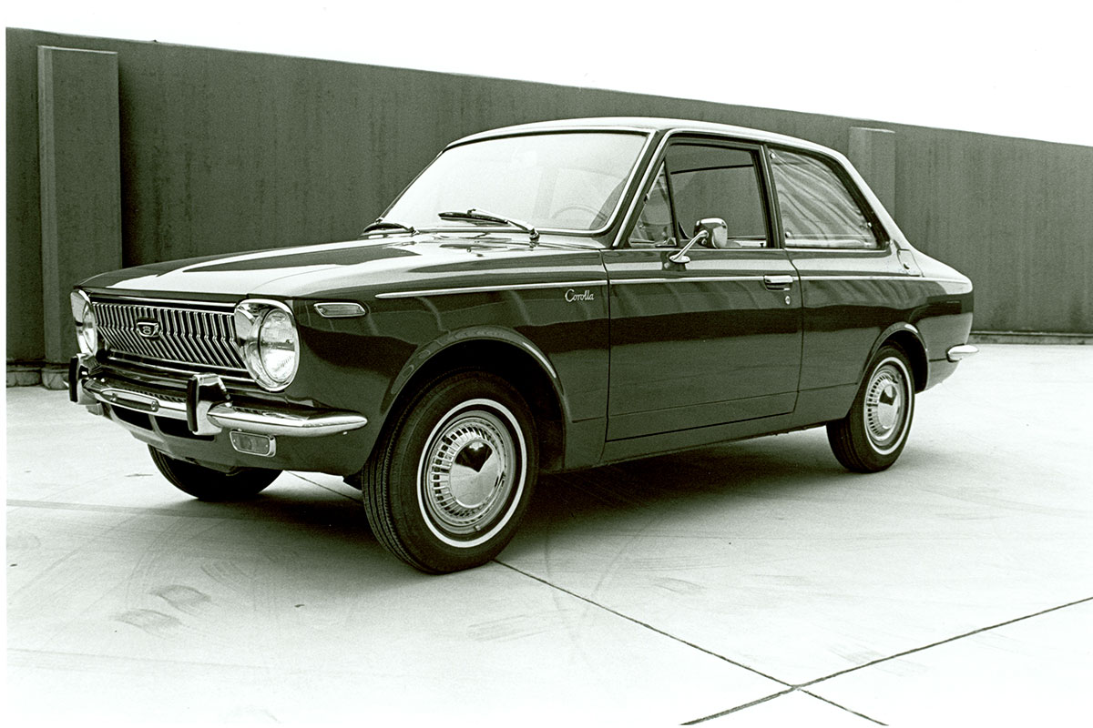 Toyota Corolla thế hệ thứ 1.