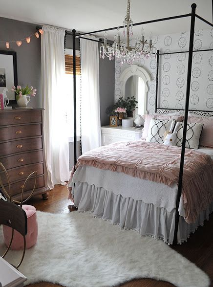 Phòng ngủ sắc nâu ấm áp, tạo cảm giác thư thái, dễ chịu. Phòng ngủ sắc nâu ấm áp, tạo cảm giác thư thái, dễ chịu.