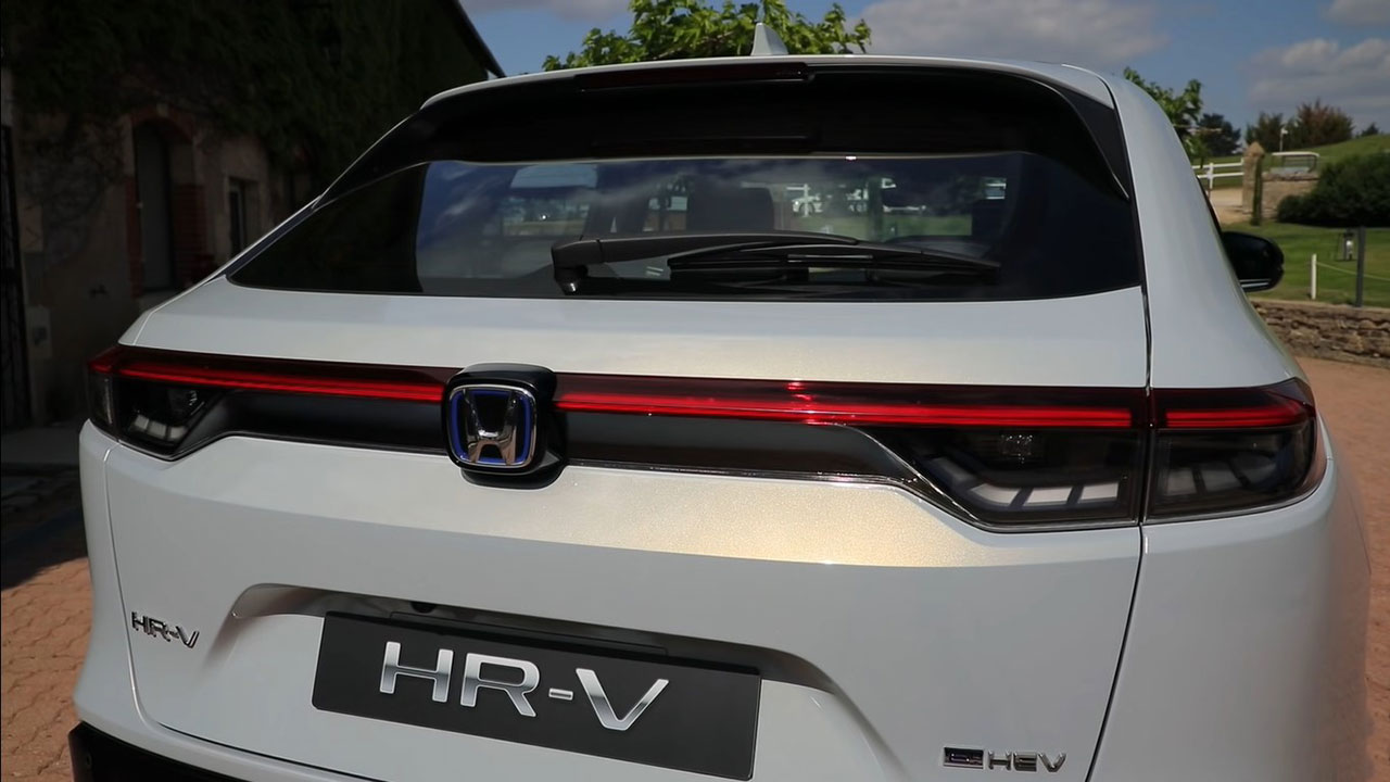 "Bóc tem" Honda HR-V 2022 ngoài đời thực: "Lột xác" để thách thức Kia Seltos 8 "Bóc tem" Honda HR-V 2022 ngoài đời thực: "Lột xác" để thách thức Kia Seltos a8