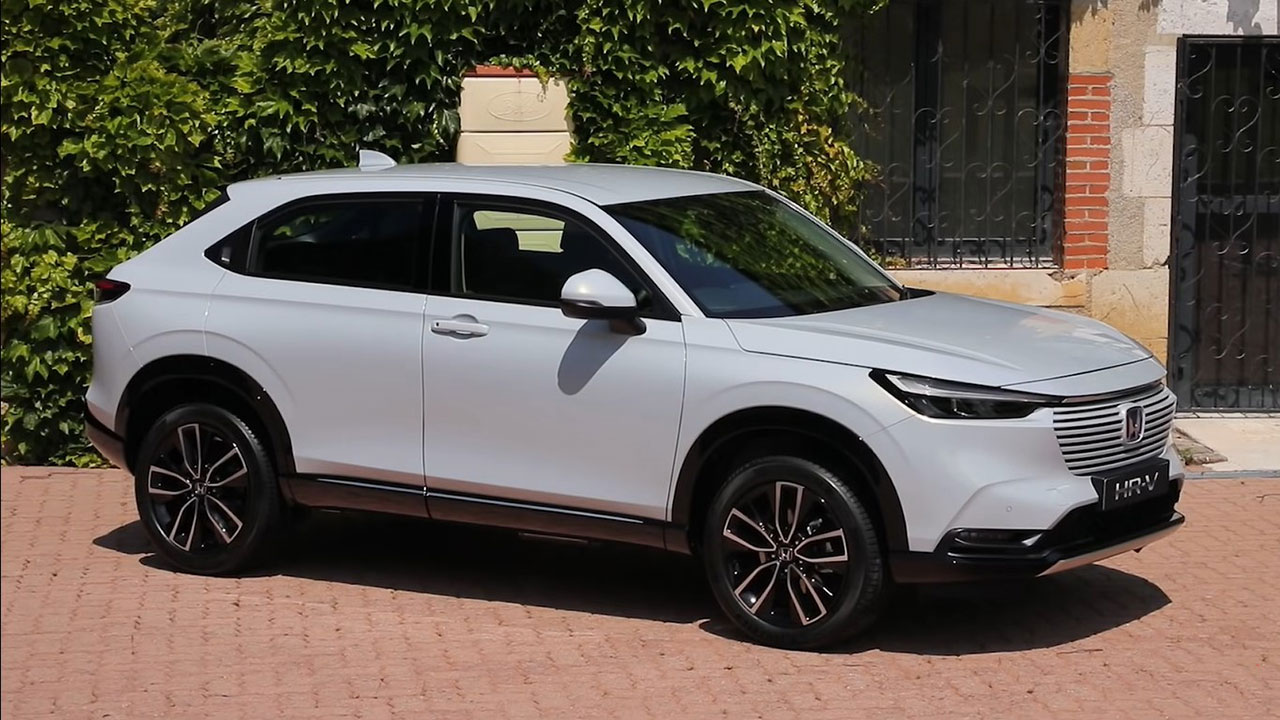 "Bóc tem" Honda HR-V 2022 ngoài đời thực: "Lột xác" để thách thức Kia Seltos 2 "Bóc tem" Honda HR-V 2022 ngoài đời thực: "Lột xác" để thách thức Kia Seltos a2