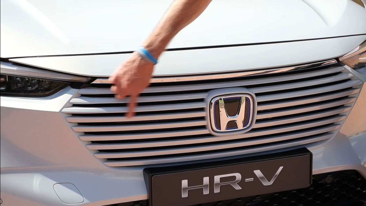 "Bóc tem" Honda HR-V 2022 ngoài đời thực: "Lột xác" để thách thức Kia Seltos 4 "Bóc tem" Honda HR-V 2022 ngoài đời thực: "Lột xác" để thách thức Kia Seltos a4