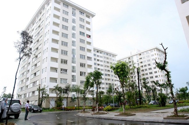hình ảnh hai tòa nhà công vụ màu trắng đã hoàn thiện và đi vào sử dụng