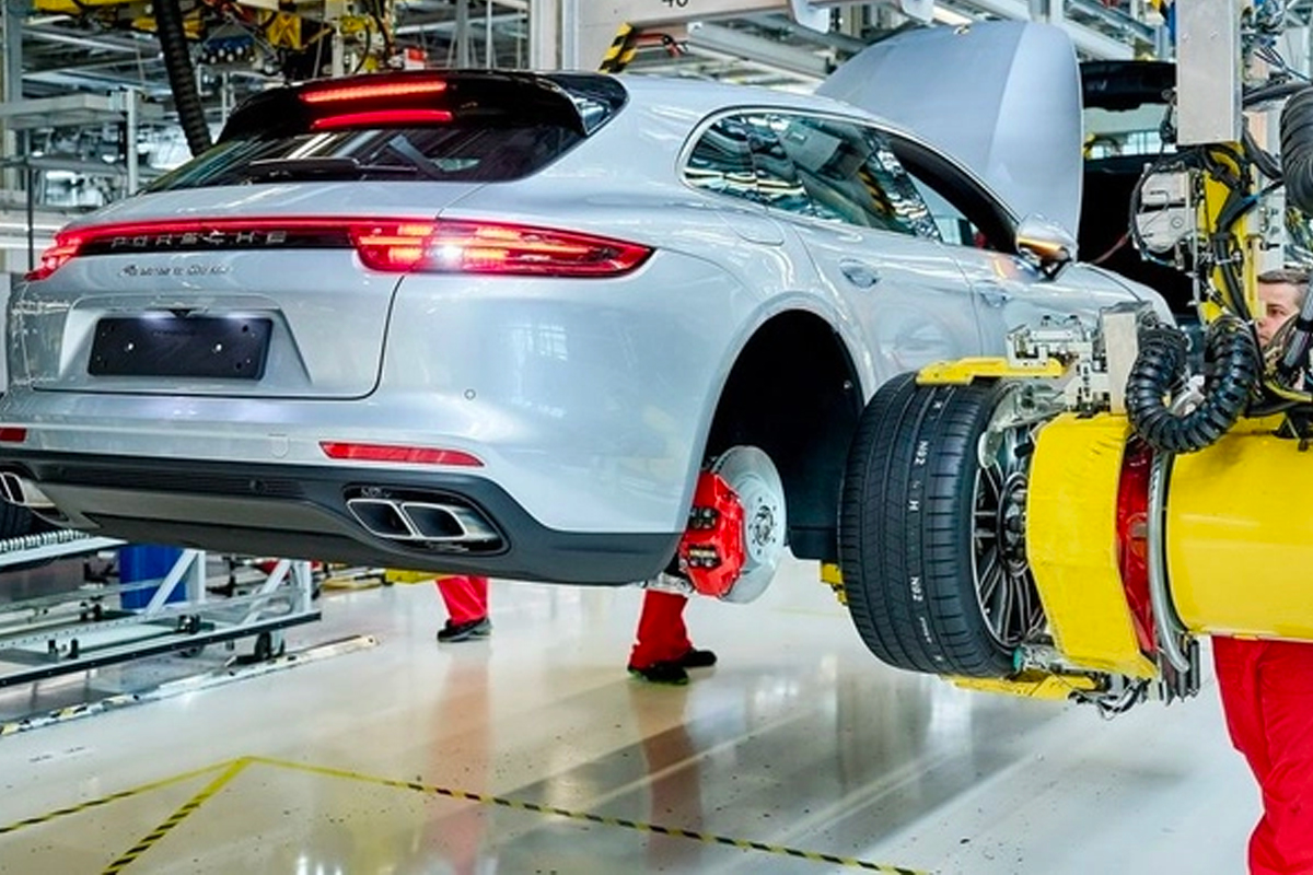 Với việc lắp ráp ô tô tại Malaysia, những chiếc xe Porsche nếu nhập khẩu về Việt Nam sẽ được hưởng mức ưu đãi thuế 0%