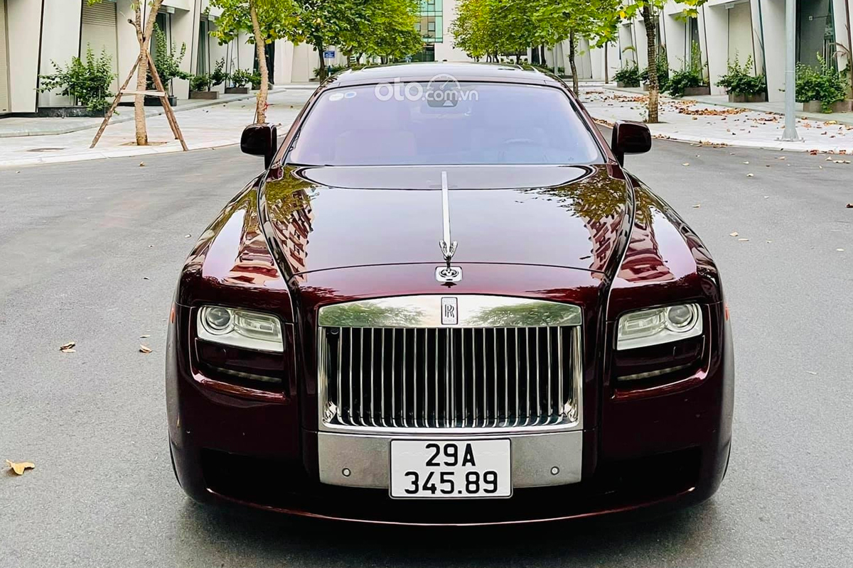 Rolls-Royce Ghost biển đẹp, chạy 10 năm rao bán hơn 8 tỷ.