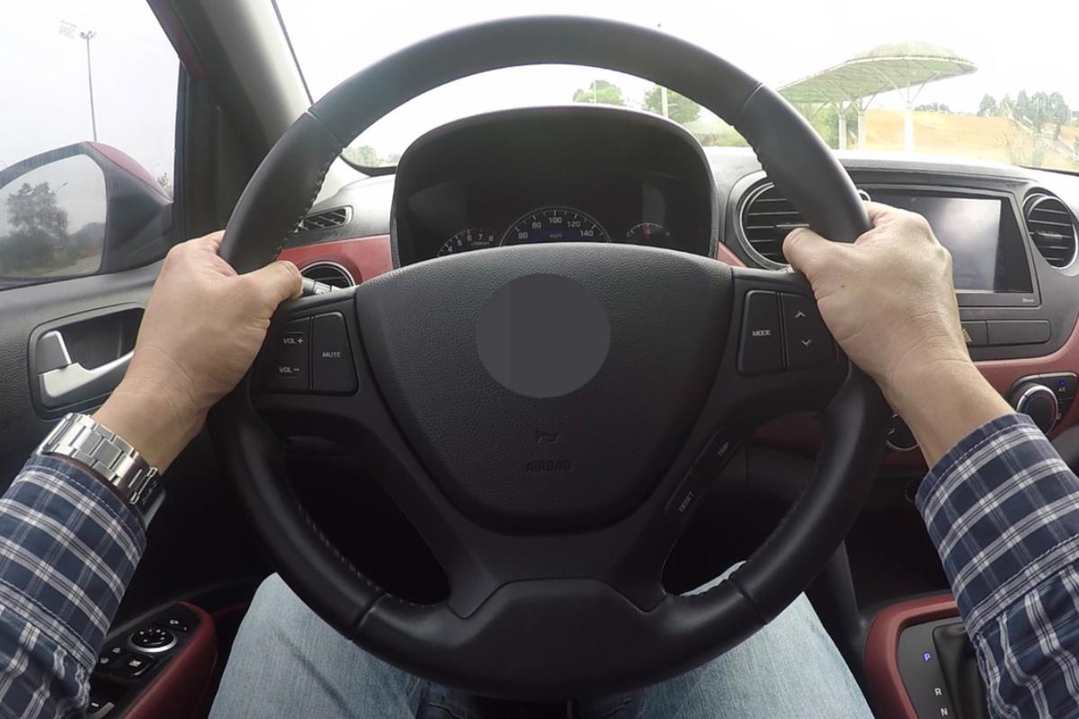 v&ocirc; lăng lệch