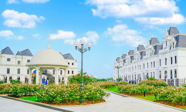 h&igrave;nh ảnh biệt thự l&acirc;u đ&agrave;i Green Center Villas