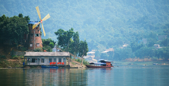 Khu du lịch sinh th&aacute;i Thung Nai Peninsula Resort 