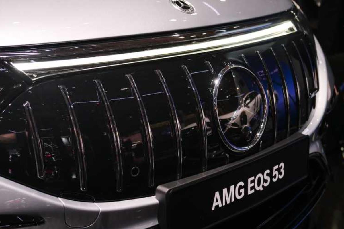 Mercedes-AMG EQS lưới tản nhiệt 1