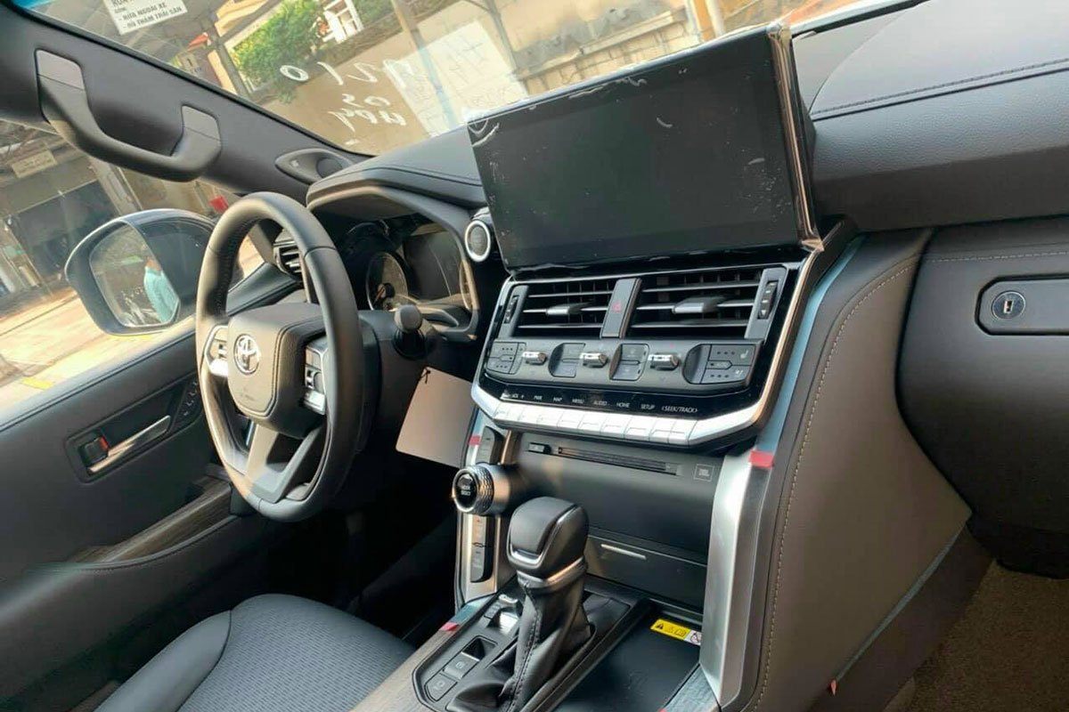 Nội thất xe Toyota Land Cruiser 2022,