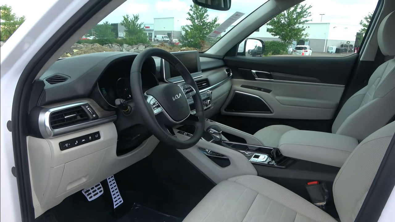 "Bóc tách" Kia Telluride 2022 ngoài đời thực: "Đàn anh" Sorento chờ ngày về Việt Nam a9