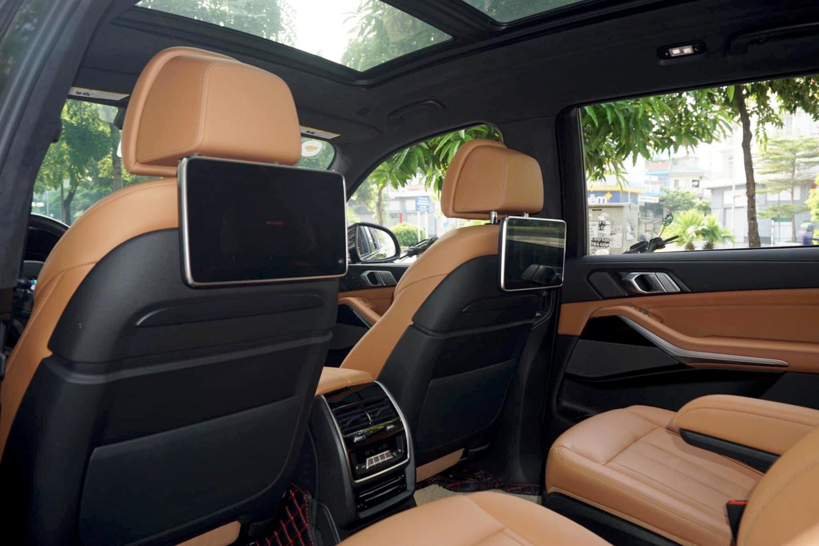BMW X7 M Sport.