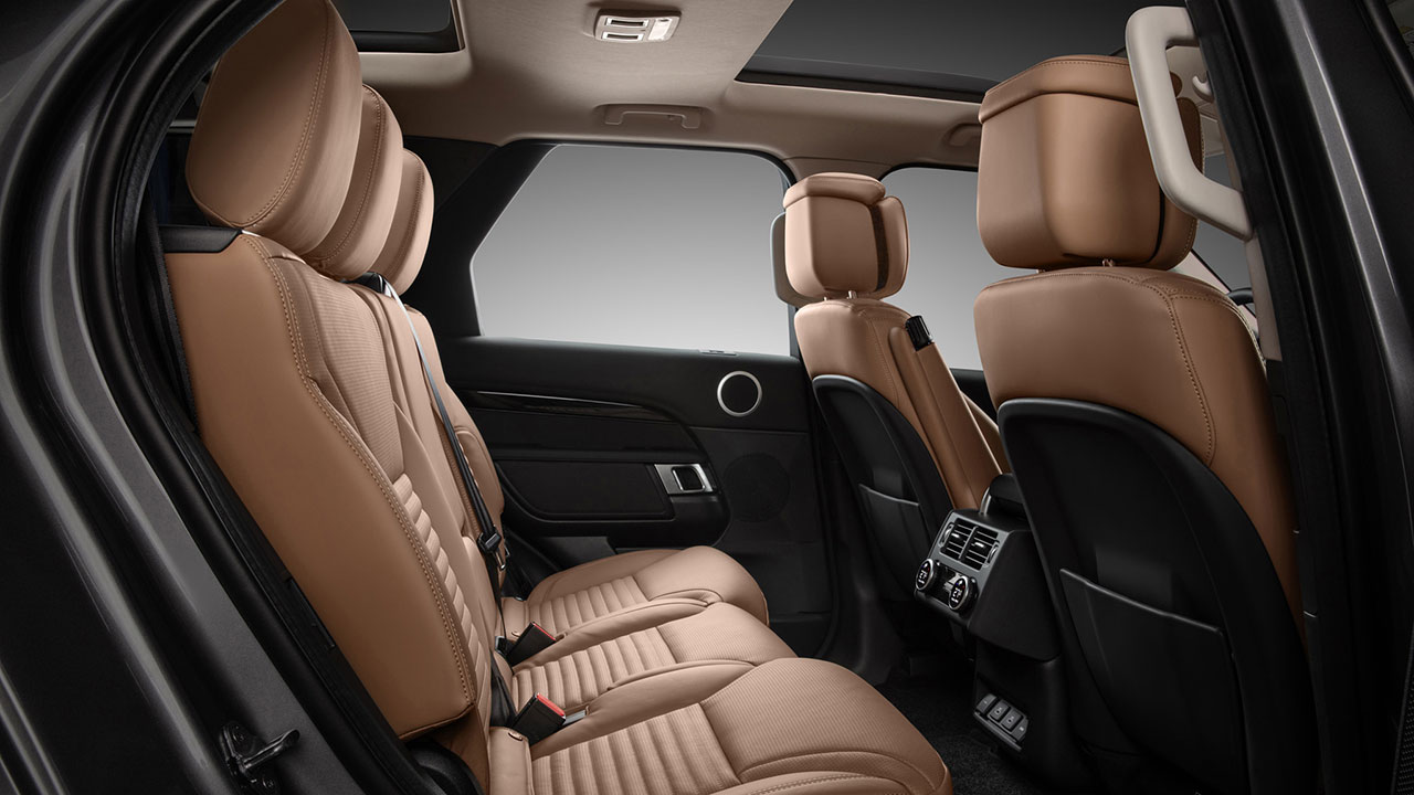 Land Rover Discovery 2021 ra mắt Việt Nam, gi&aacute; khởi điểm từ 4,7 tỷ đồng a9
