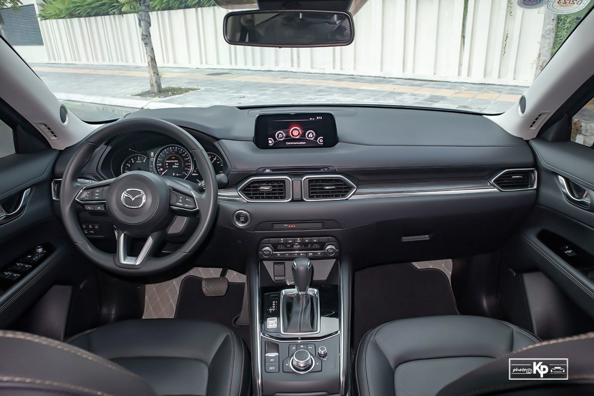 Ảnh Khoang l&aacute;i xe Mazda CX-5 2021