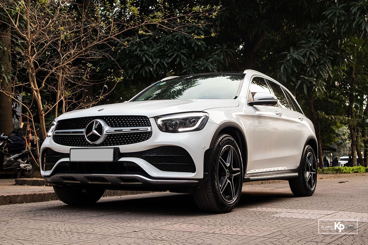 Mercedes GLC 300.