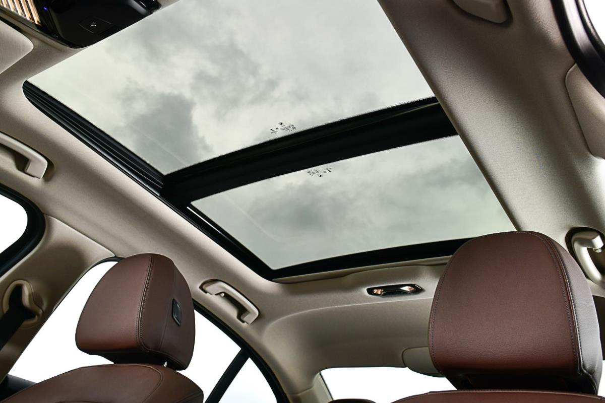 BMW 320Li Luxury cửa sổ trời 1