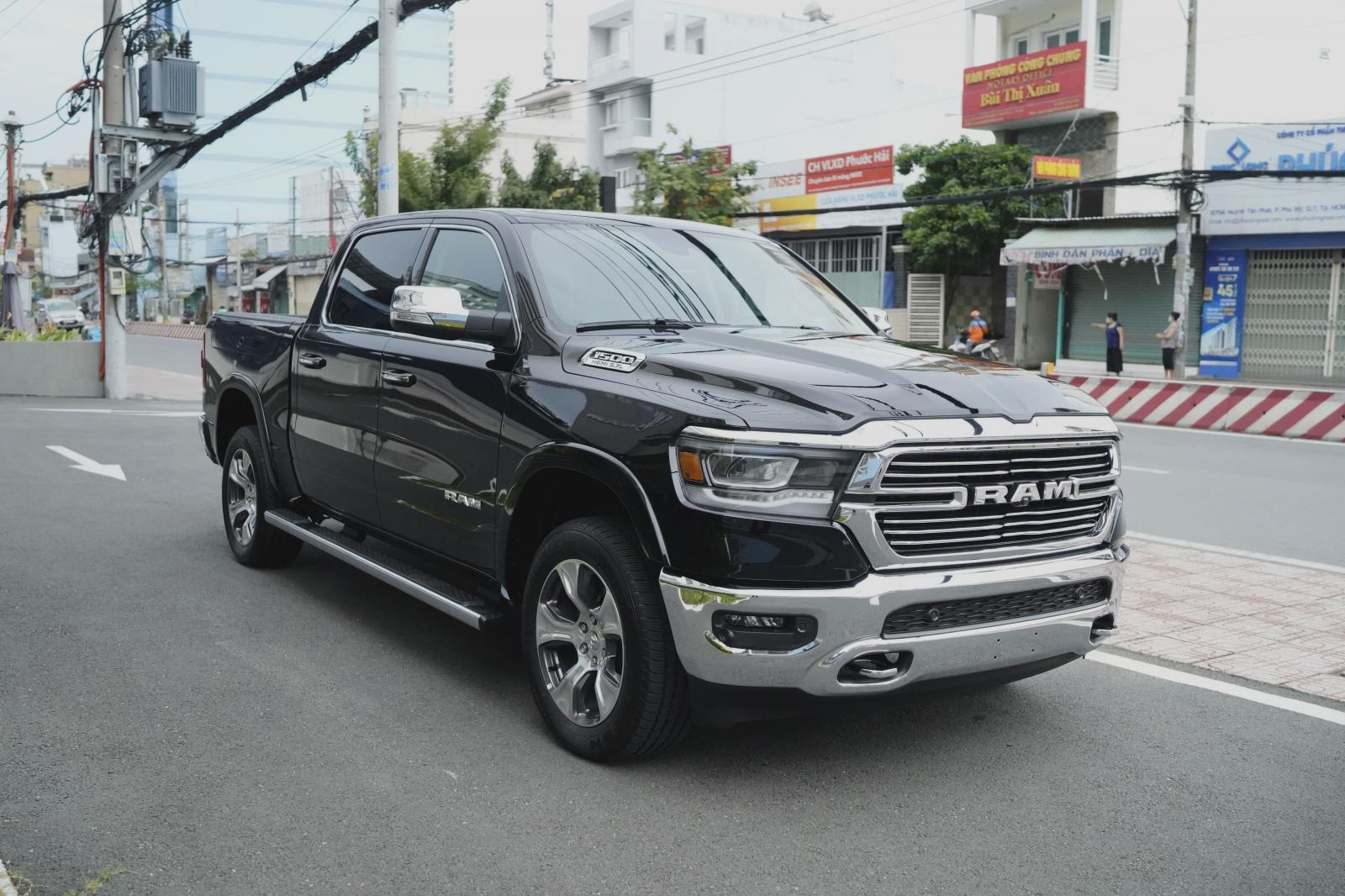 Dự tính giá lăn bánh "siêu bán tải" RAM 1500 vừa mở bán tại Việt Nam 1