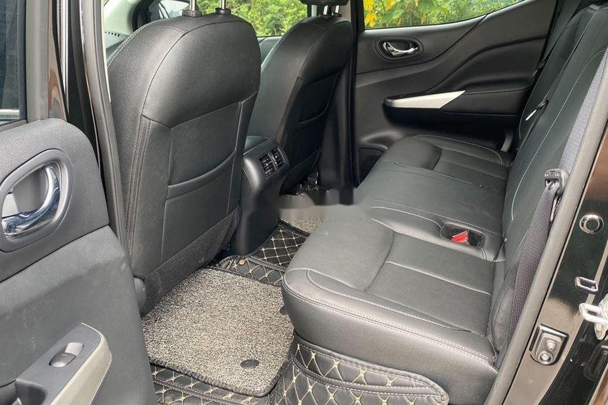 C&aacute;c chi tiết nội thất tr&ecirc;n xe vẫn c&ograve;n rất mới.
