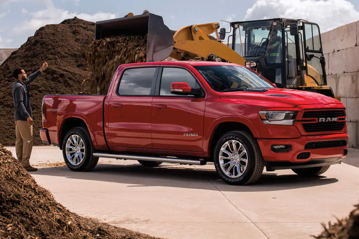 Soi th&ocirc;ng số kỹ thuật RAM 1500: Gia vị mới của l&agrave;ng xe Việt.