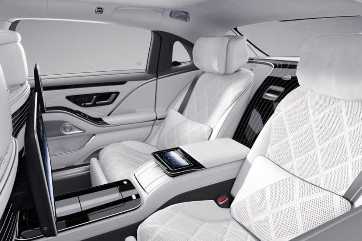 Mercedes-Maybach S-Class Edition 100 ghế sau 1