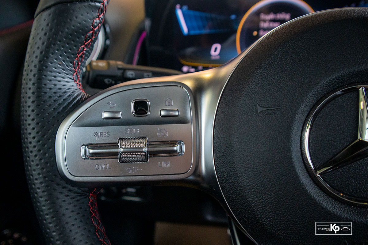 Ảnh N&uacute;t bấm xe Mercedes-Benz GLB 35 2021