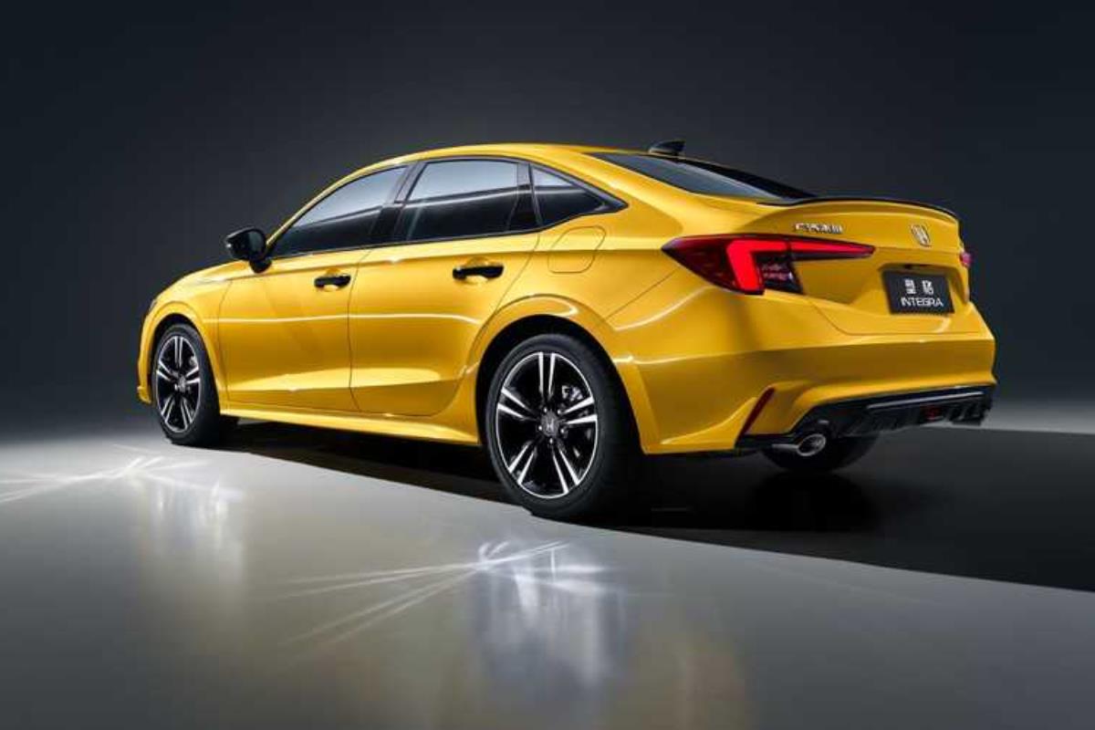 Honda Integra 2022 đu&ocirc;i xe