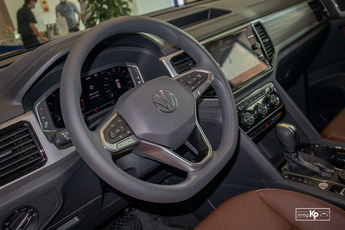 Ảnh V&ocirc;-lăng xe Volkswagen Teramont 2021