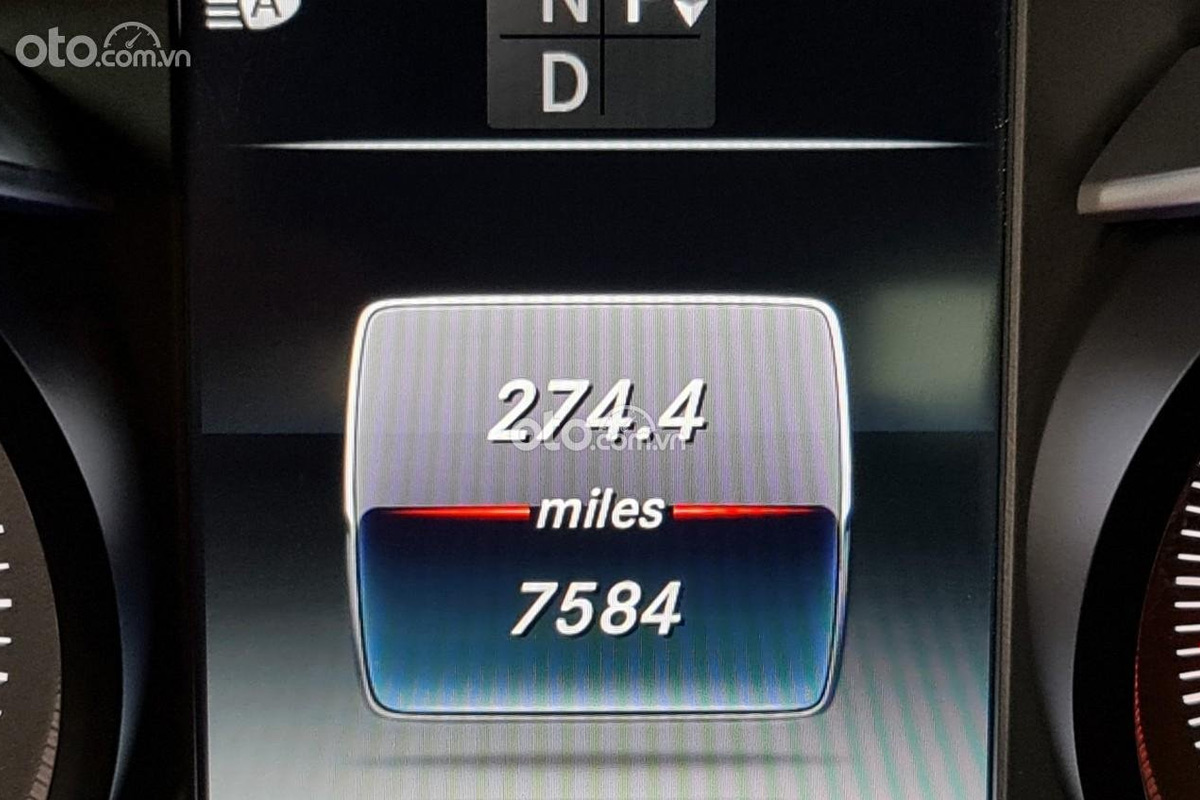 Mercedes-Benz C300 2017 bán lỗ hơn 800 triệu sau hơn 7.000km Mercedes-Benz C300 2017 bán lỗ hơn 800 triệu sau hơn 7.000km.