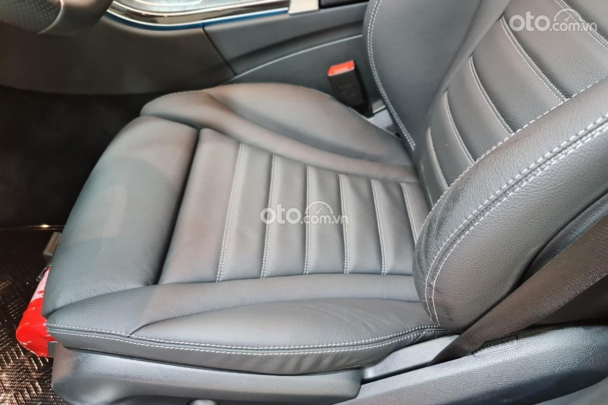 Mercedes-Benz C300 2017 rao bán Mercedes-Benz C300 2017 rao bán.