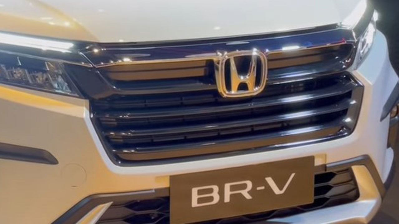 Cận cảnh Honda BR-V 2022 "bằng xương, bằng thịt": Nhiều trang bị hiện đại đấu Xpander a4