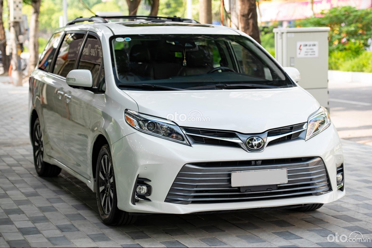 Sau 3 năm, Toyota Sienna Limited bán lại hơn 3,5 tỷ đồng, có đáng mua vào thời điểm này?.