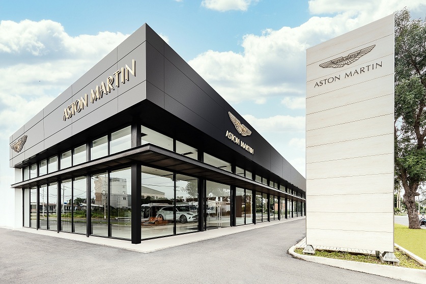 Aston Martin khai trương đại l&yacute; 3S tại Việt Nam, giới thiệu loạt si&ecirc;u xe thể thao đắt gi&aacute; 1
