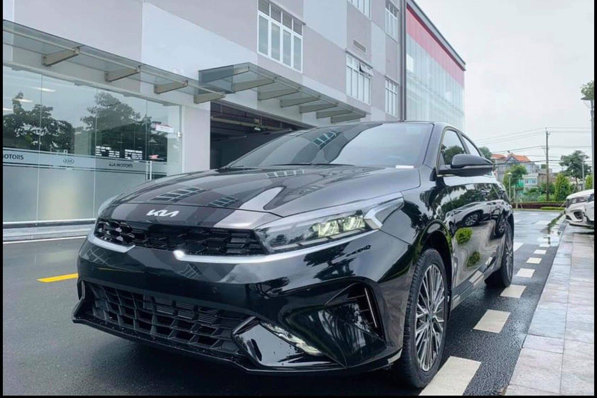 Ảnh thực tế KIA K3 2022 đủ màu về đại lý Việt, vẫn là hàng hot trong phân khúc hạng C a4