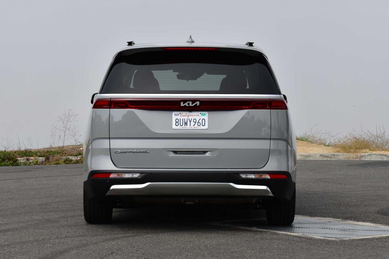 KIA Carnival 2022.