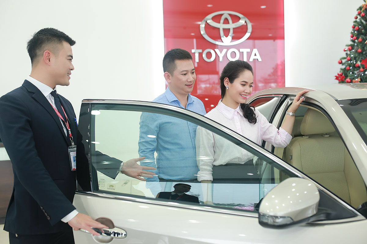Chương trình Tưng bừng ưu đãi vạn lời tri ân của Toyota Việt Nam.