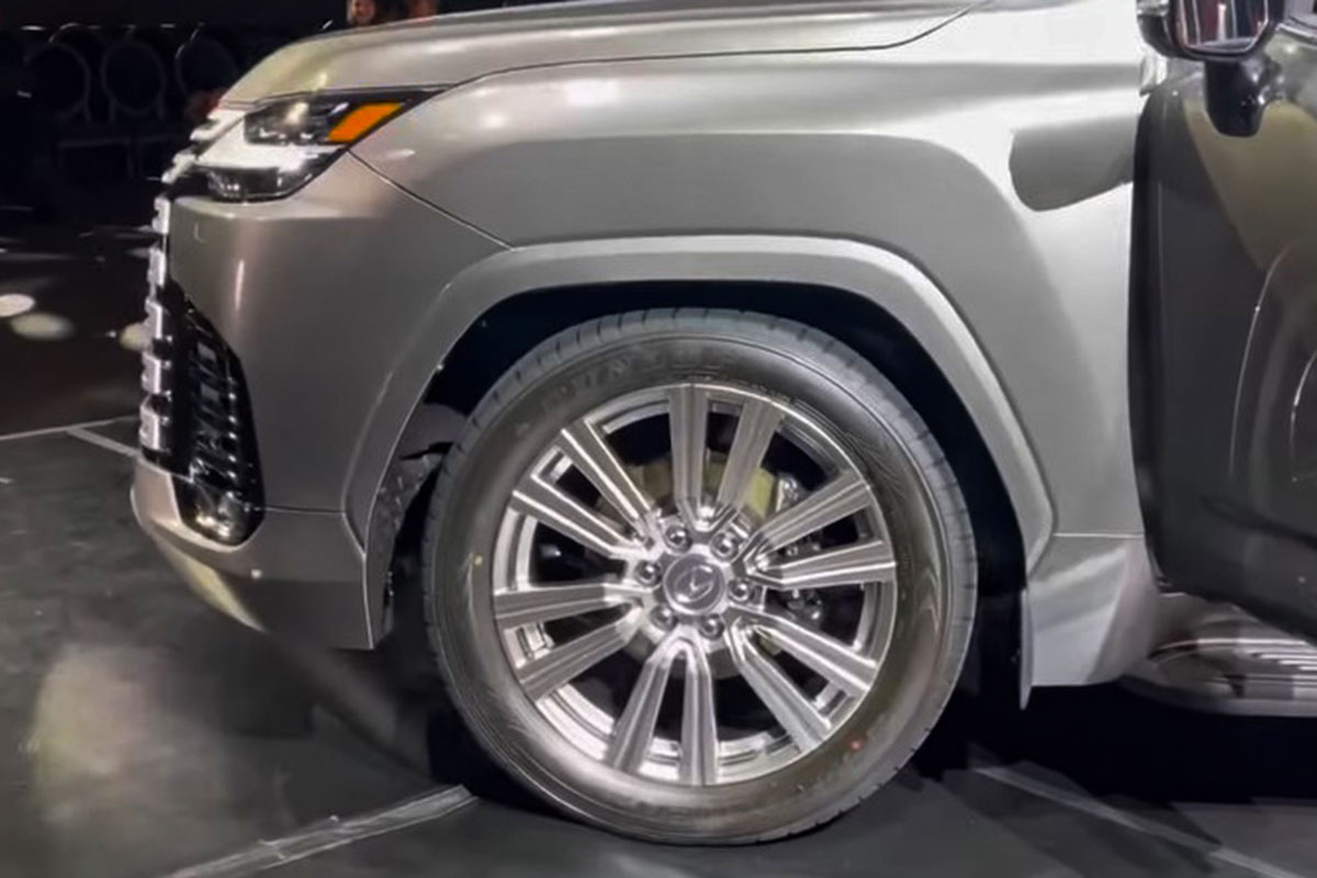 Ảnh thực tế Lexus LX600 2022 Thay đổi xứng tầm, sẽ về Việt Nam trong năm tới a4