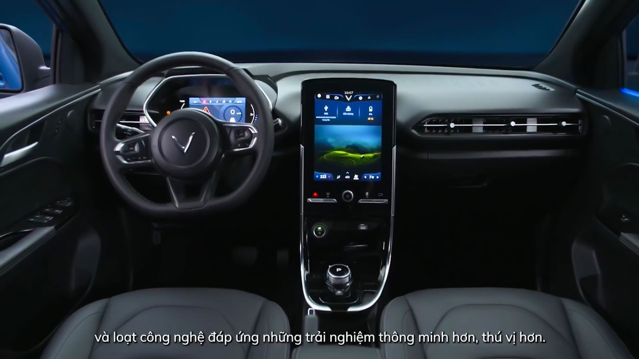 VinFast VF e34 ra mắt, c&ocirc;ng nghệ trợ l&yacute; ảo l&agrave; điểm nhấn a2