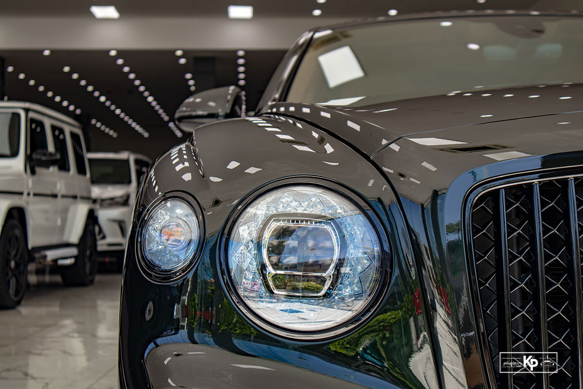 Ngắm chi tiết "hàng hiếm" Bentley Flying Spur First Edition full black tại Việt Nam a7