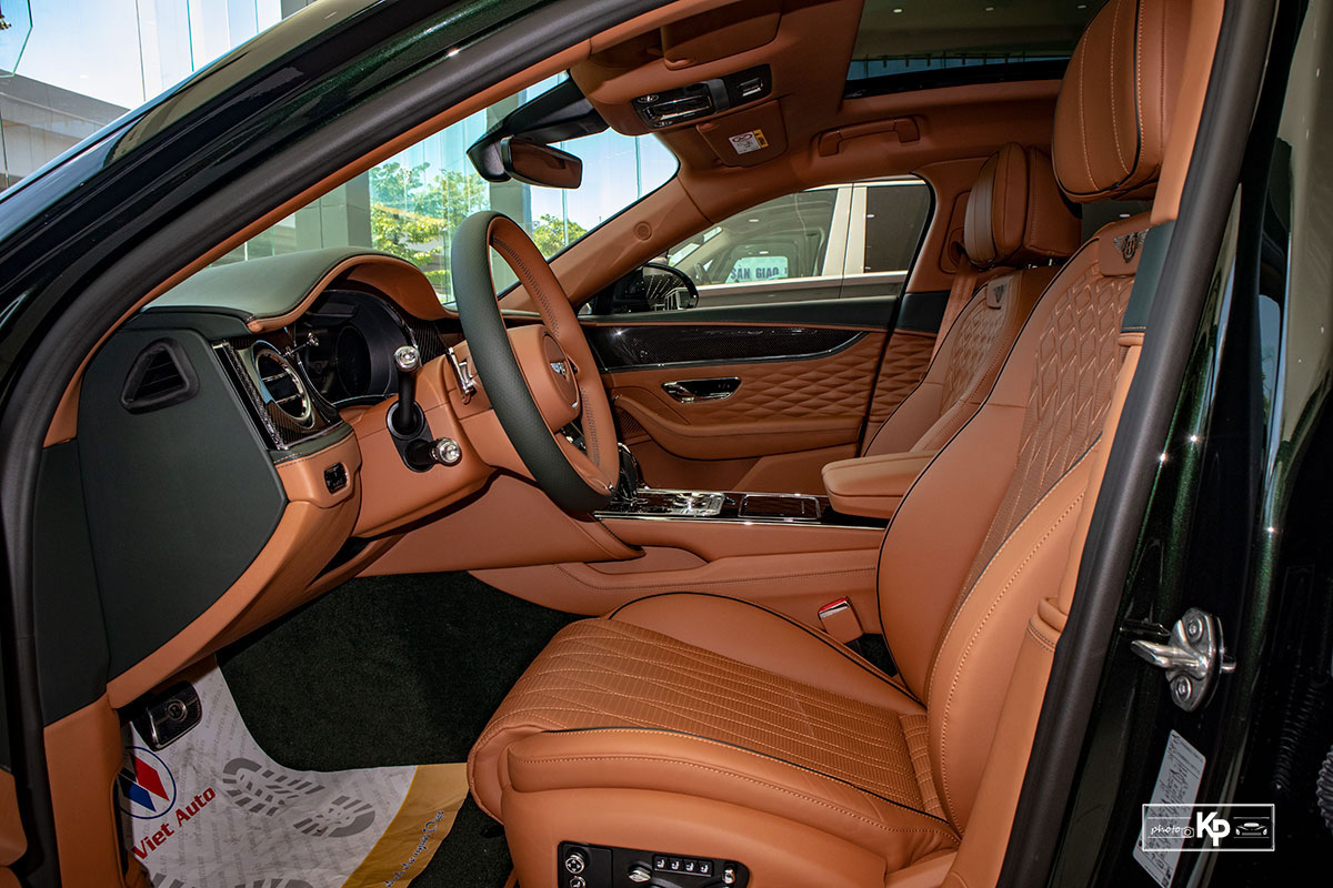 Ngắm chi tiết "hàng hiếm" Bentley Flying Spur First Edition full black tại Việt Nam a22