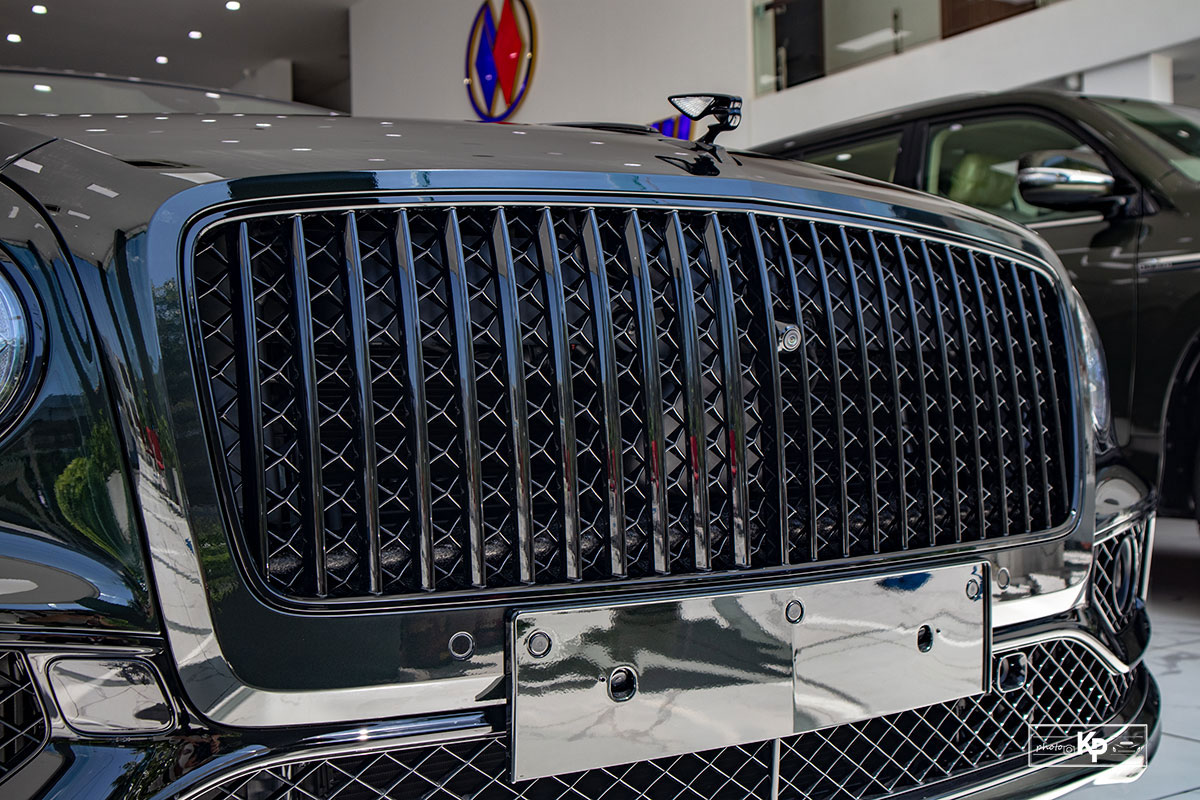 Ngắm chi tiết "hàng hiếm" Bentley Flying Spur First Edition full black tại Việt Nam a8