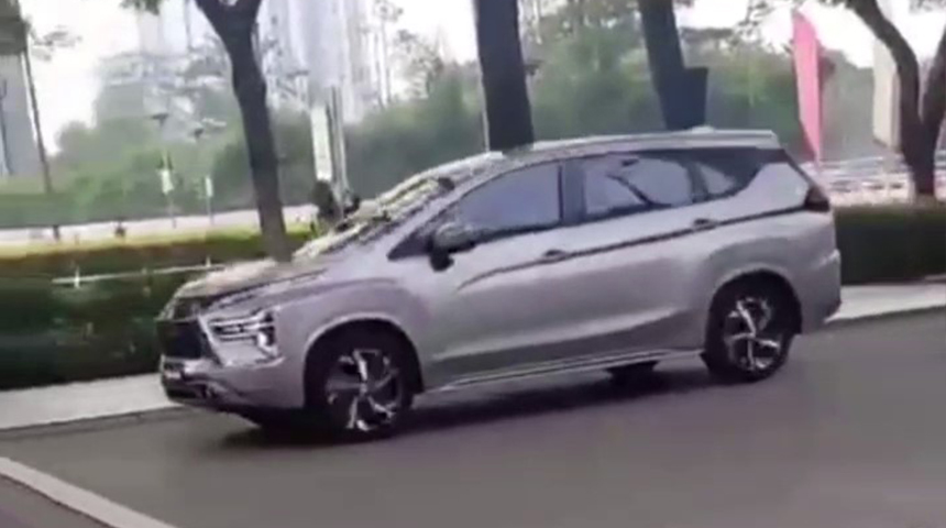 Mitsubishi Xpander 2022 lộ diện tại Indonesia.