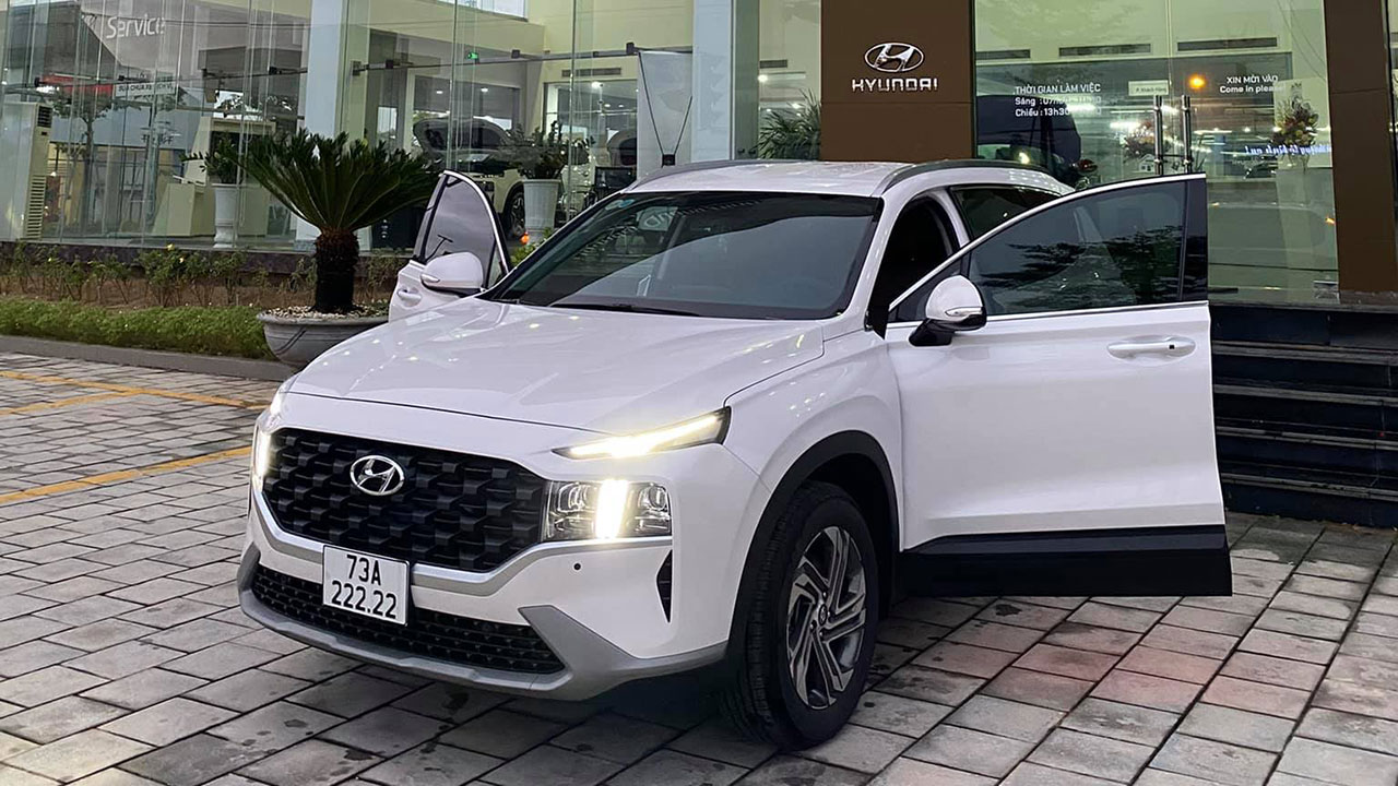 Bốc biển ngũ quý 2, chủ xe Hyundai Santa Fe 2021 được cộng động mạng khuyên lên ngay Mercedes-Benz a1