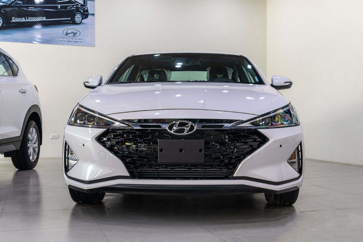 Hyundai Elantra 2021.