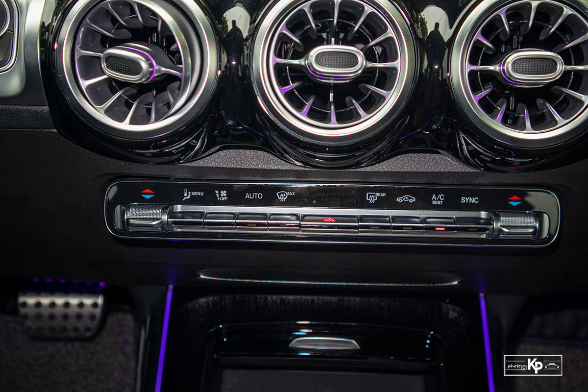 Ảnh Điều hòa xe Mercedes-Benz GLB 200 AMG 2021 a1