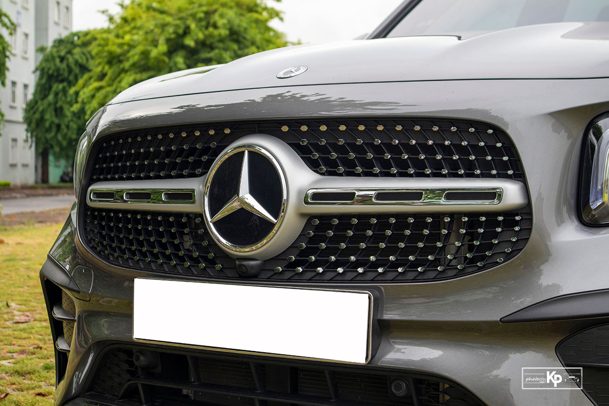 Đánh giá xe Mercedes-Benz GLB 200 AMG 2021: Lưới tản nhiệt Ảnh Lưới tản nhiệt xe Mercedes-Benz GLB 200 AMG 2021