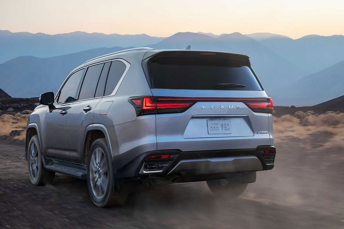 Ảnh Đu&ocirc;i xe Lexus LX 600 2022 