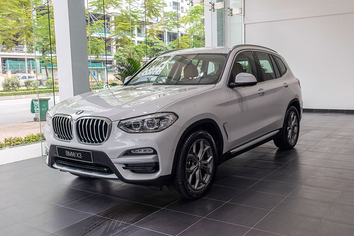 Kh&ocirc;ng đủ h&agrave;ng b&aacute;n, đại l&yacute; vẫn mạnh tay giảm 170 triệu đồng cho BMW X3 1