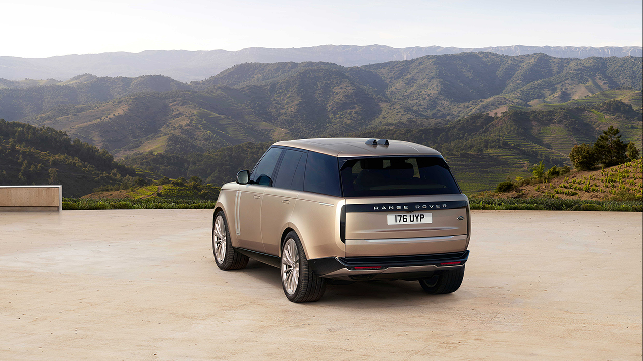 Ra mắt Range Rover 2022 ho&agrave;n to&agrave;n mới 2.